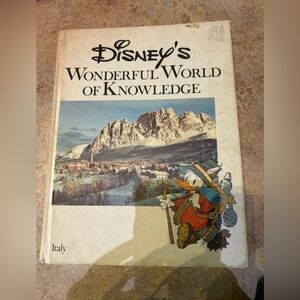 🇮🇹Disney’s Wonderful World of Knowledge book 📕-Vintage 70’s-80’s